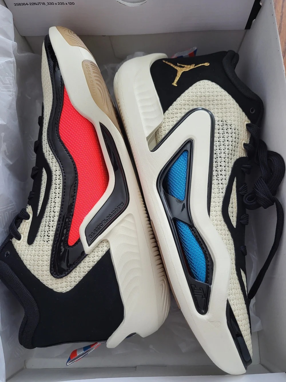 Jordan Tatum 1 Men's 9.5 Low-Top Sneakers in Cream and Black